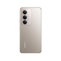 Πίσω όψη του Xiaomi Redmi 15 NFC 5G σε Titanium με τριπλό σύστημα κάμερας